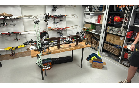 Le club s’équipe d’une presse pour arcs à poulies